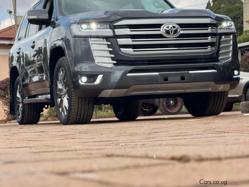 Toyota Land Cruiser in Uganda