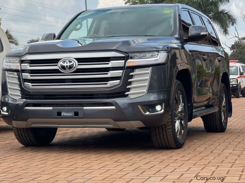 Toyota Land Cruiser in Uganda