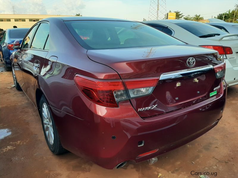 Toyota Mark X in Uganda