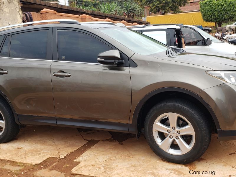 Toyota Rav4 in Uganda