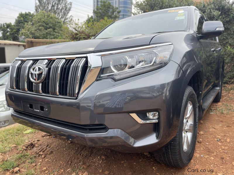 Toyota prado tx in Uganda