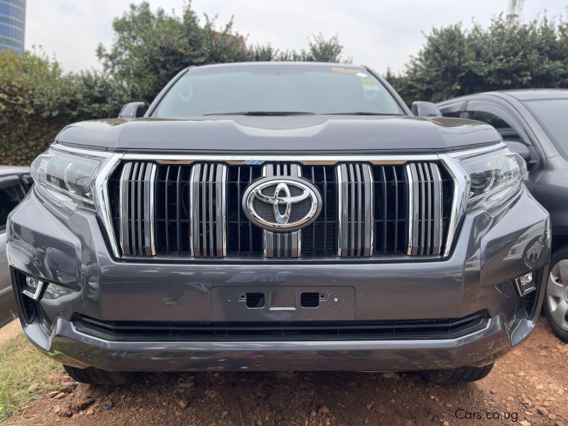 Toyota prado tx in Uganda
