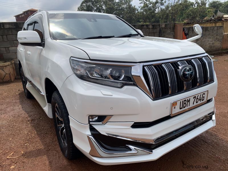 Toyota prado tx in Uganda