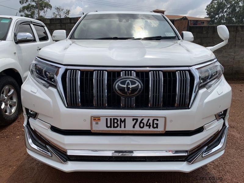 Toyota prado tx in Uganda