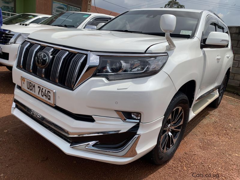 Toyota prado tx in Uganda