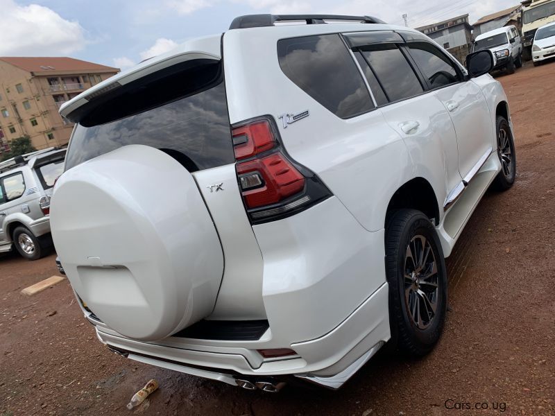 Toyota prado tx in Uganda