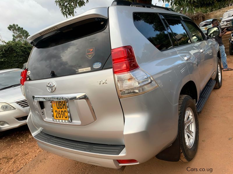 Toyota prado tx in Uganda