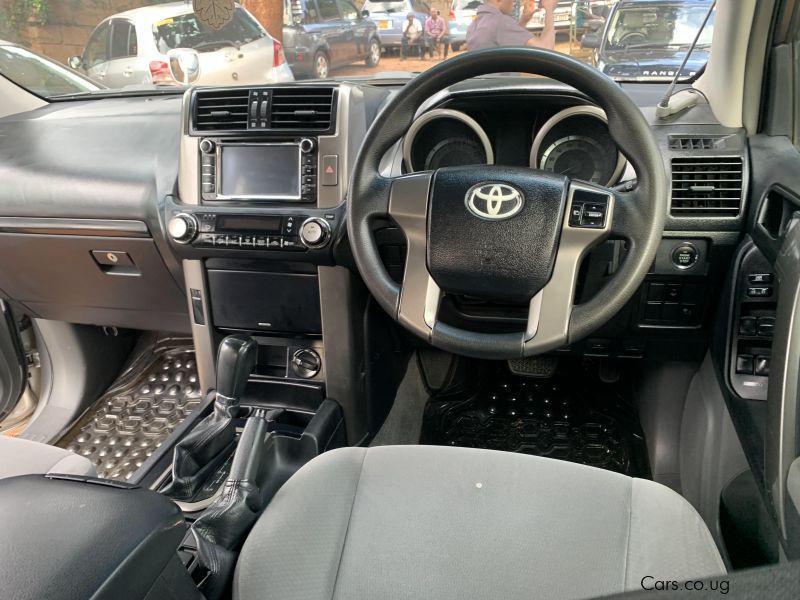 Toyota prado tx in Uganda