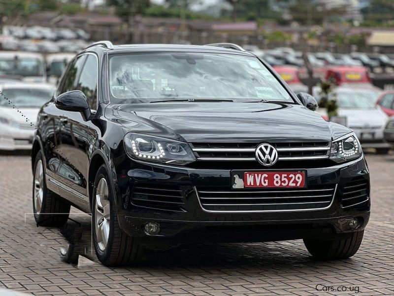 Volkswagen TOUREDGE in Uganda