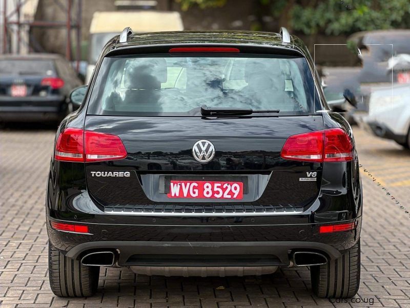 Volkswagen TOUREDGE in Uganda