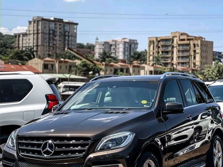 Mercedes-Benz 350 BlueTech in Uganda