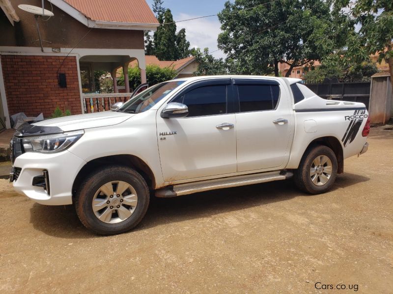 Toyota HILUX GUN126R-DTTMHQ in Uganda