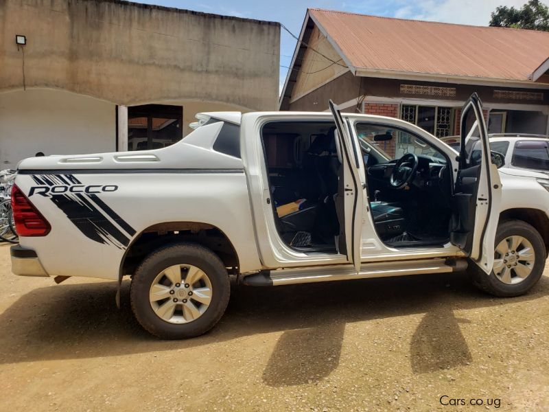 Toyota HILUX GUN126R-DTTMHQ in Uganda