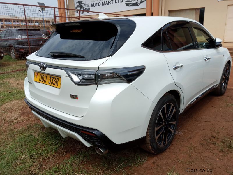 Toyota Harrier Hybrid 2015 in Uganda