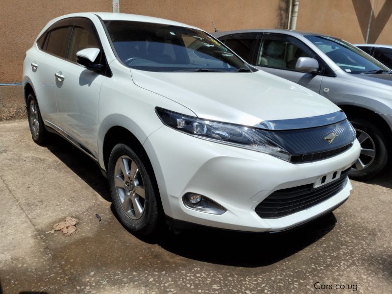 Toyota Harrier Hybrid Shape in Uganda