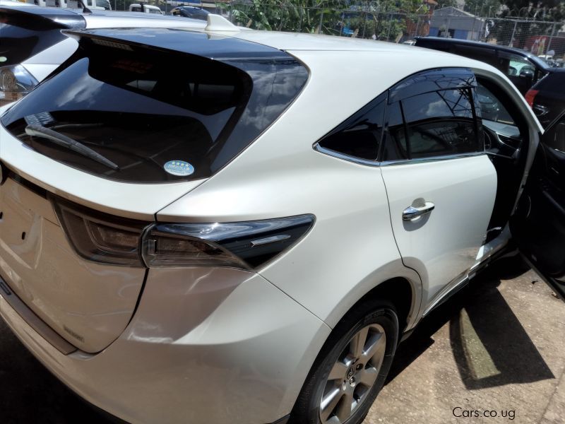 Toyota Harrier Hybrid Shape in Uganda