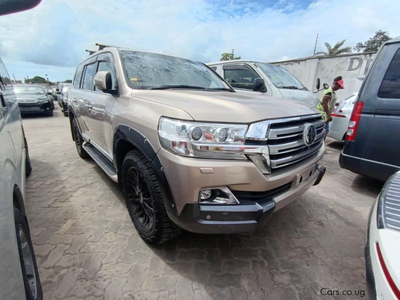 Toyota LAND CRUISER in Uganda