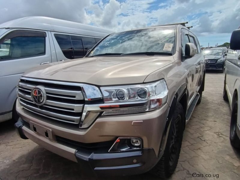 Toyota LAND CRUISER in Uganda