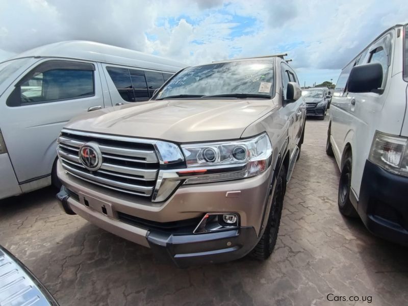 Toyota LAND CRUISER in Uganda