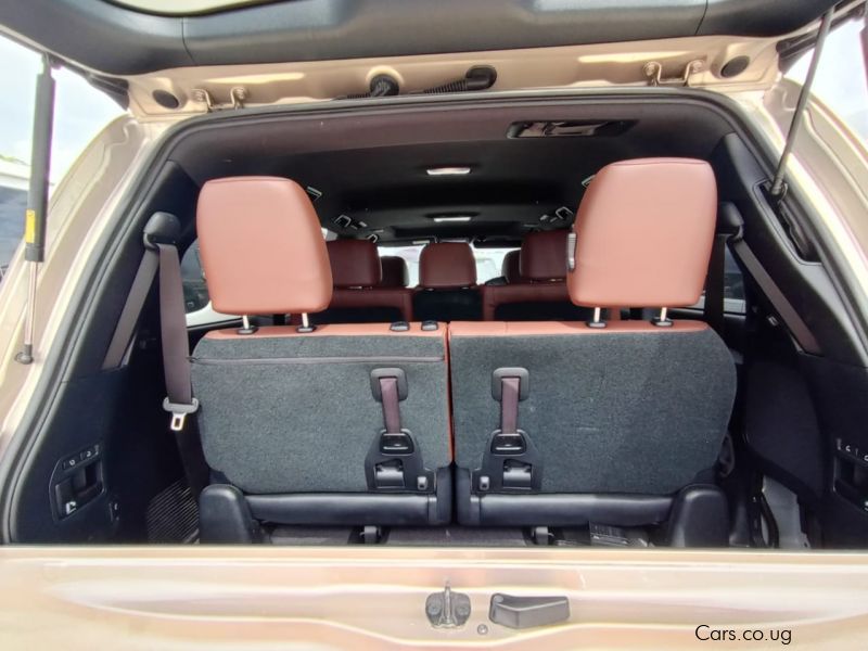 Toyota LAND CRUISER in Uganda