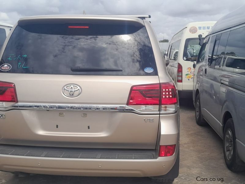 Toyota LAND CRUISER in Uganda