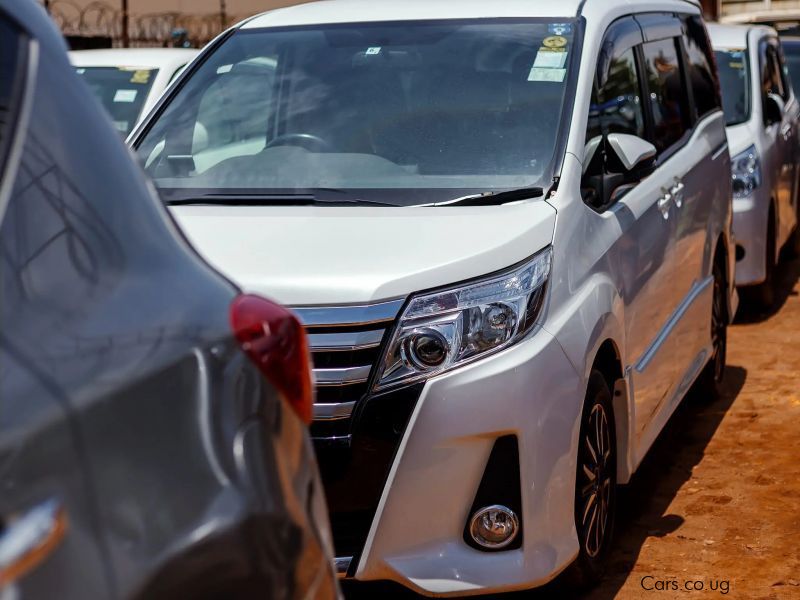 Toyota NOAH NEW SHAPE in Uganda