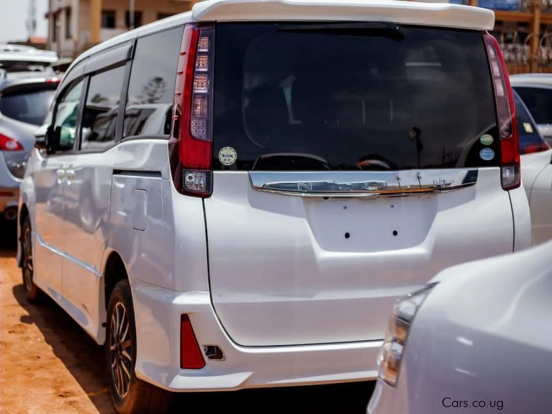 Toyota NOAH NEW SHAPE in Uganda