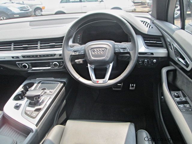 Audi Q7 (Quattro) in Uganda