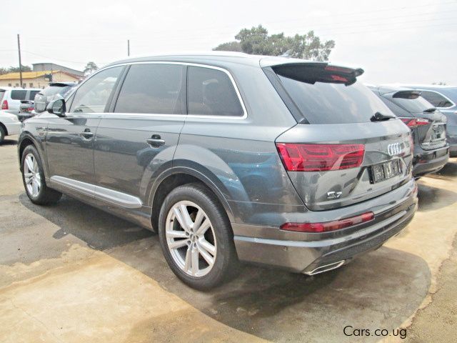 Audi Q7 (Quattro) in Uganda