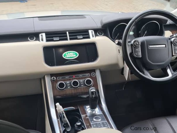 Land Rover Range Rover in Uganda