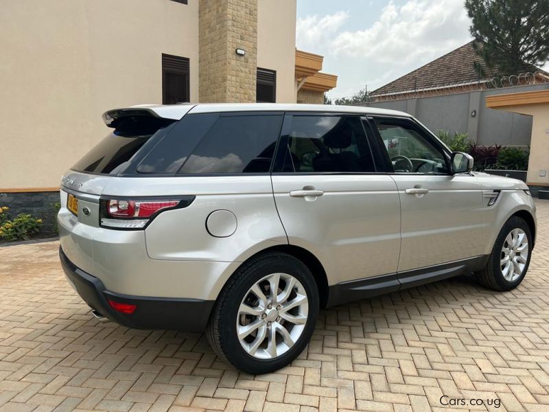 Land Rover Range Rover in Uganda