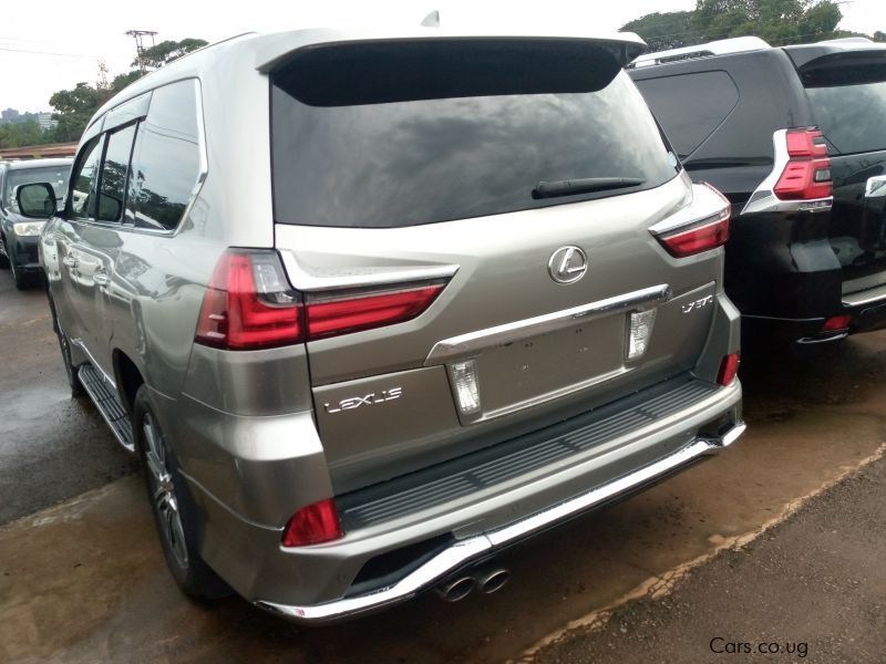 Lexus LX 570 in Uganda