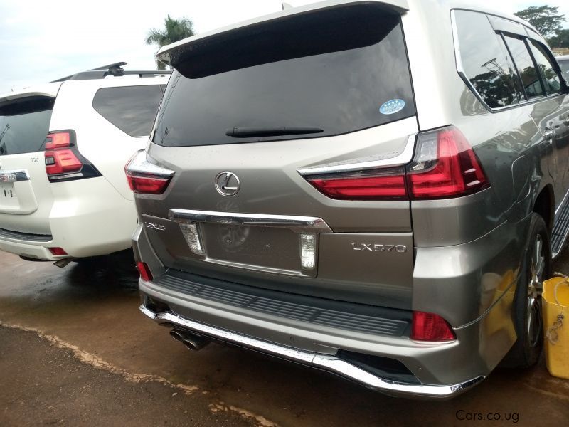 Lexus LX 570 in Uganda