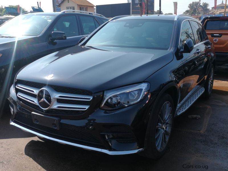 Mercedes-Benz 4matic in Uganda