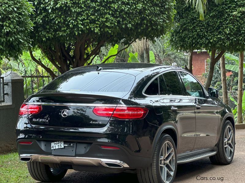 Mercedes-Benz GL in Uganda