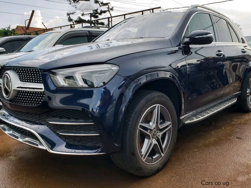 Mercedes-Benz GLE400d in Uganda