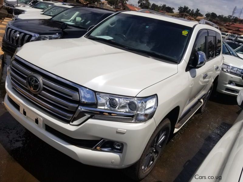 Toyota LAND CRUISER ZX in Uganda