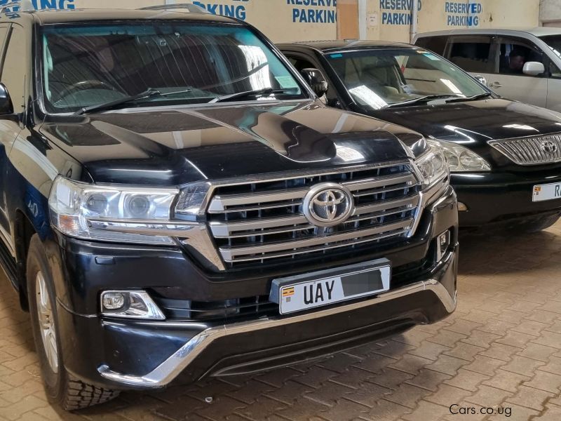 Toyota Land cruiser VXR in Uganda