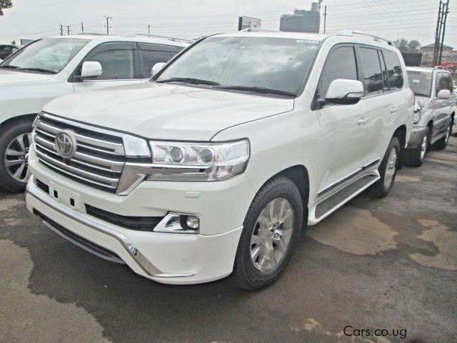 Toyota Landcruiser V8 in Uganda