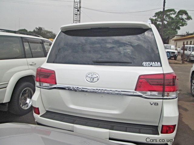 Toyota Landcruiser V8 in Uganda