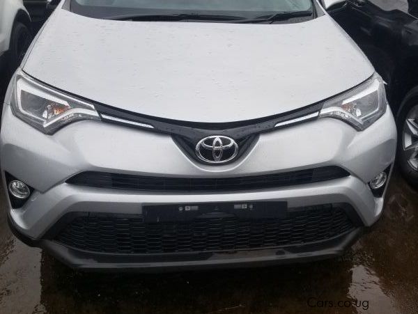 Toyota RAV4 in Uganda