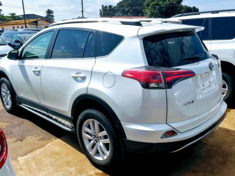 Toyota Rav4 in Uganda