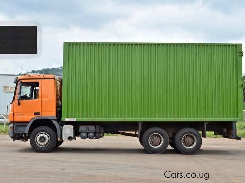 Mercedes-Benz Actros 3340 (pulling) in Uganda