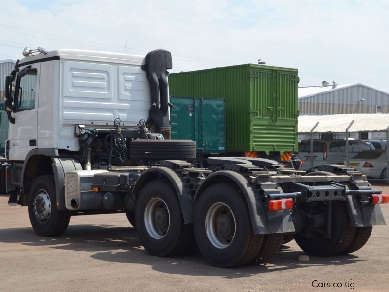 Mercedes-Benz Actros 3340 (semi-trailer) in Uganda