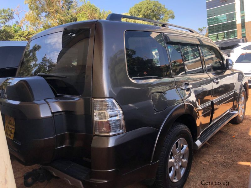 Mitsubishi pajero in Uganda