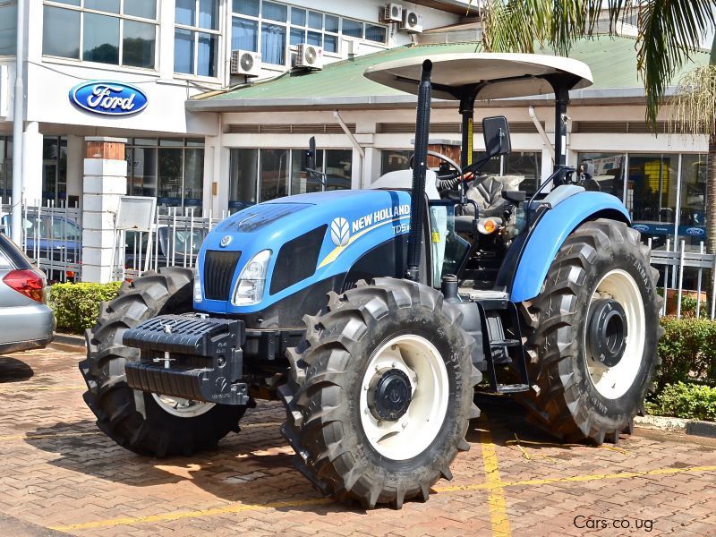 New Holland TD5.110 4WD in Uganda