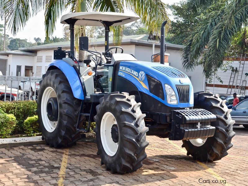 New Holland TD5.110 4WD in Uganda