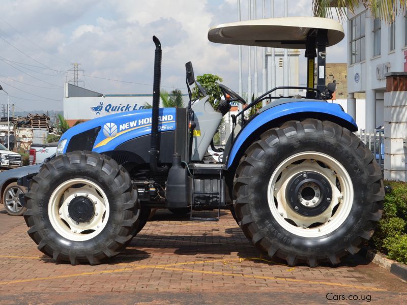 New Holland TD5.110 4WD in Uganda
