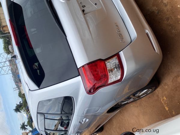 Toyota HILLUX in Uganda