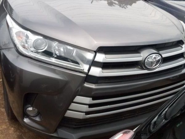 Toyota KLUGER in Uganda